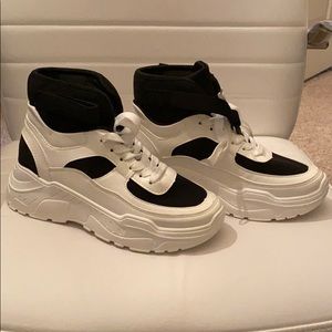 Platform sneakers